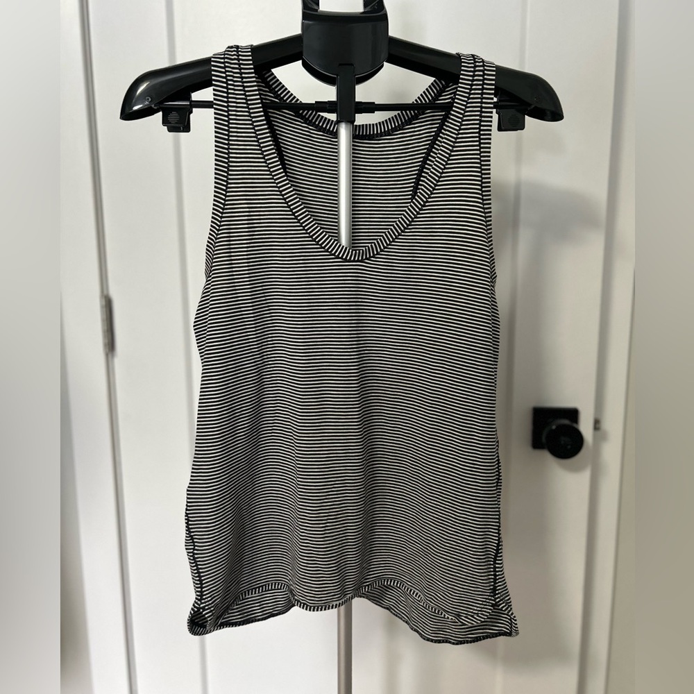 Lululemon Black and White Stripe racerback tank-size 6?